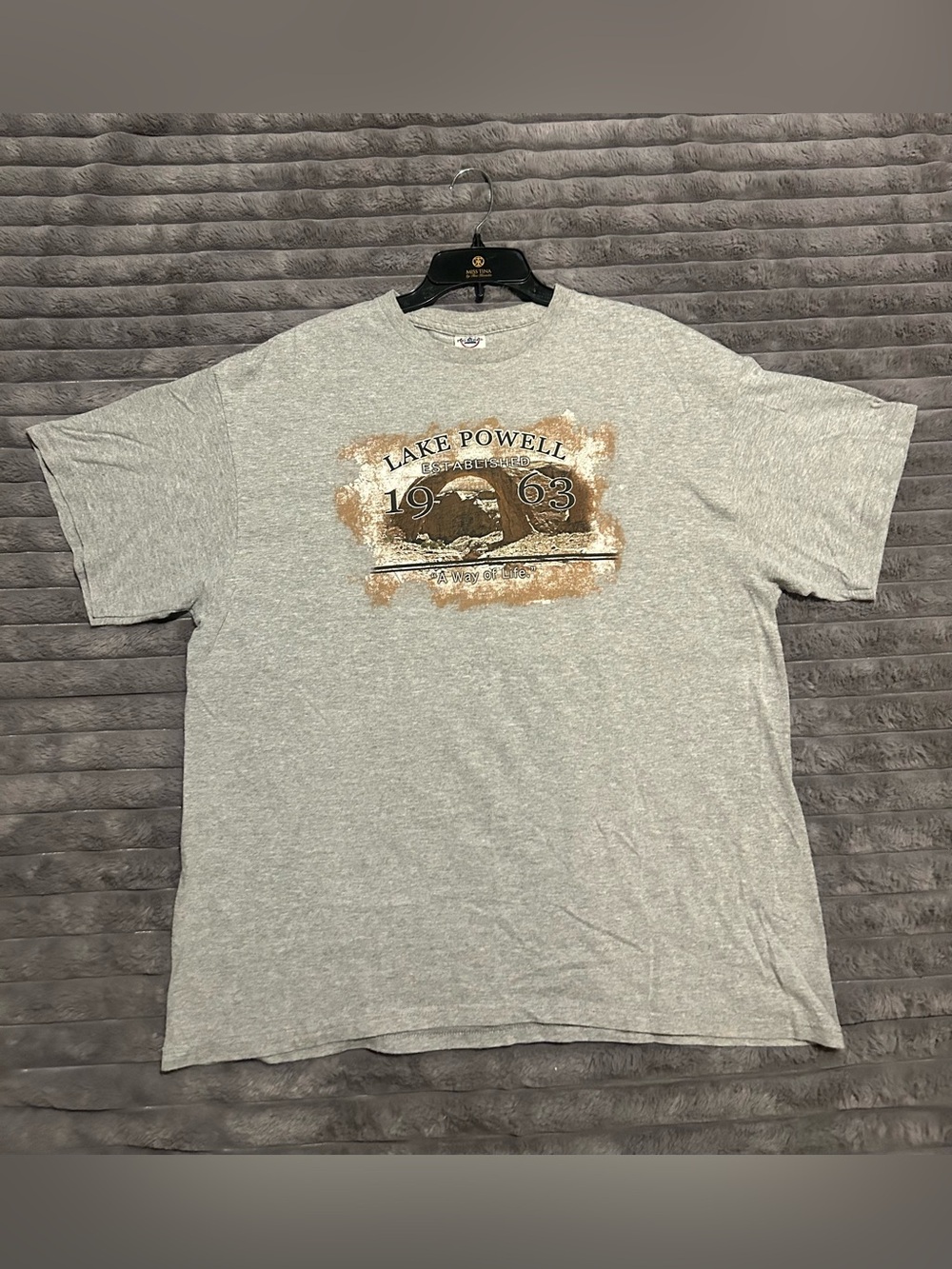 Vintage Delta Pro Weight "Lake Powell EST 1963” “A Way Of Life” Graphic T-Shirt